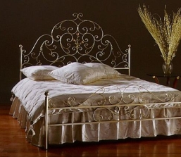 кованая кровать